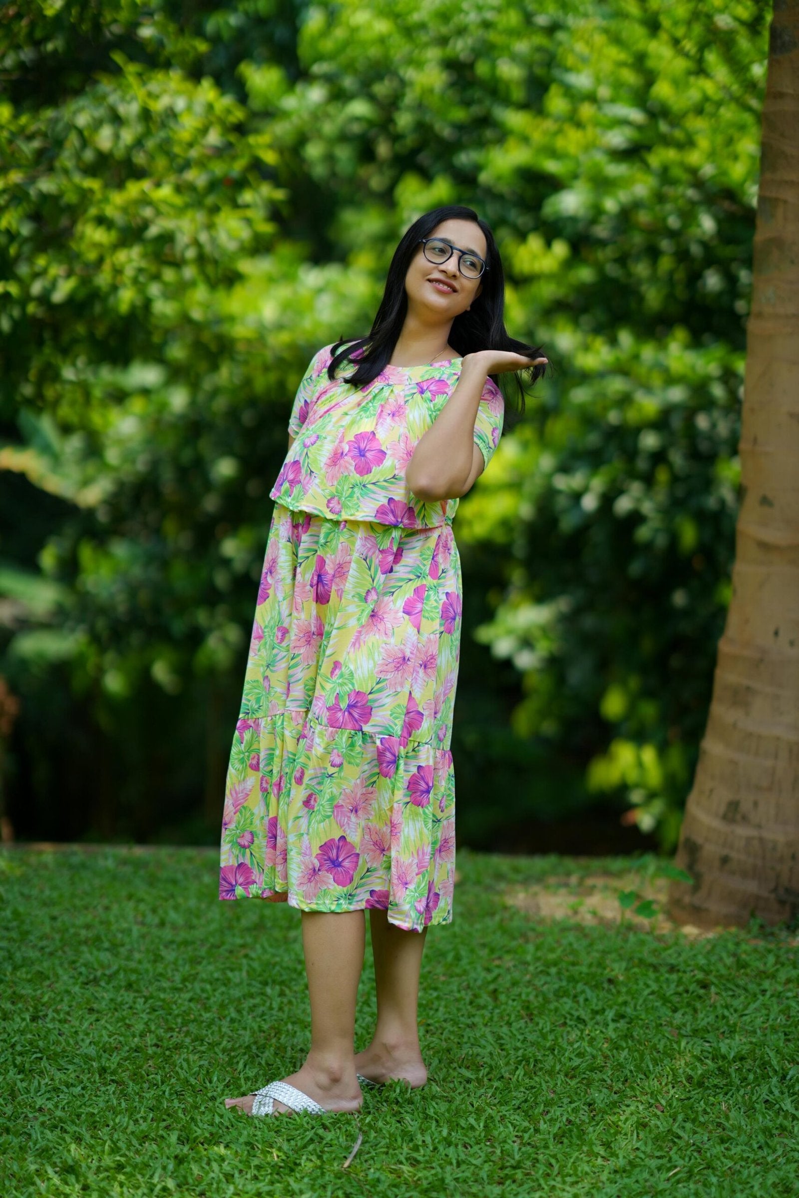 Floral Print Comfy Maternity Dress with Tiered Skirt