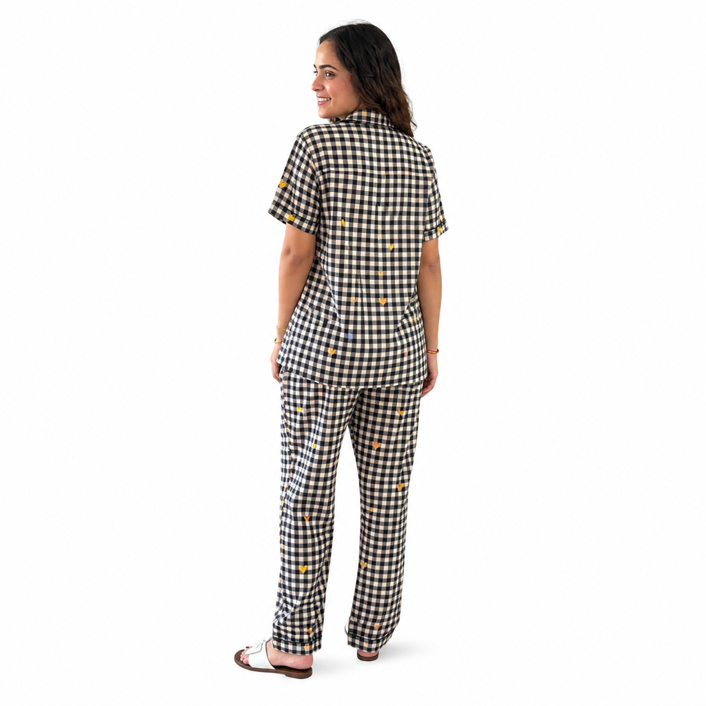 Black Gingham Heart Print Cotton Women's Night Suit